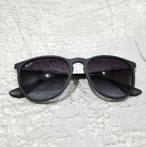 Ray-ban Black Injected Unisex Sunglass Round